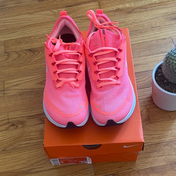 Sale !  Nike Womens Air Zoom Fly 4,  size 8 New in box ⭐️ - Picture 2 of 5